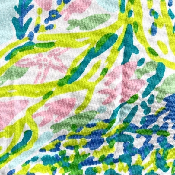 LILLY PULITZER V Neck Coral Reef Print Top Size XXS in Light Blue, Pink, Yellow - Picture 10 of 11